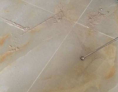 达日瓷砖空鼓维修公司分享粘合剂选择不当在瓷砖铺贴过程中可能导致以下问题
